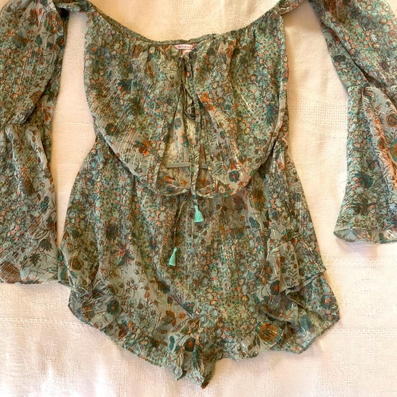 Victorias Secret Off the Shoulder Romper - Picture 2 of 6